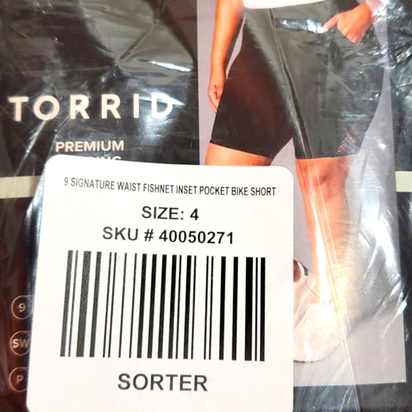 ❤️NWT VINTAGE TORRID BERMUDA BIKE SHORT POCKETS - FISH NET - 9" INSEAM PLUS SIZE - Picture 4 of 8